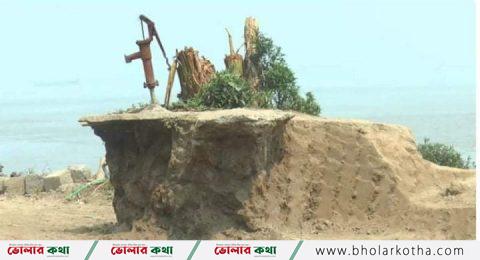 ভোলায় বেড়িবাঁধ সংস্কারে অনিয়মের অভিযোগ