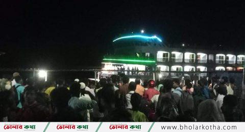আজ থেকে শুরু হল সারাদেশে লঞ্চ চলাচল, কেউ মেনে চলছেনা স্বাস্থবিধি