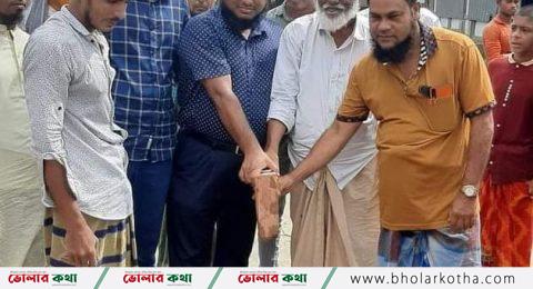 বাজার উন্নয়নে আওয়ামীলীগ নেতা আবেদ চৌধুরীর অনুদান