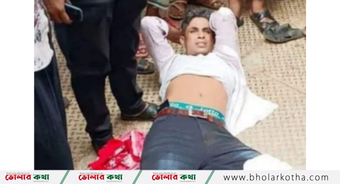 সদরঘাটে লঞ্চে উঠতে গিয়ে হুড়োহুড়িতে পা হারালেন কবির