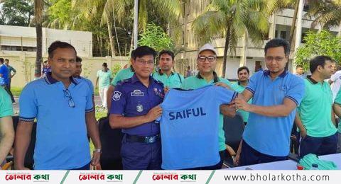 ভোলা পুলিশ লাইন্সে ক্রিকেট ম্যাচ অনুষ্ঠিত