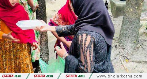 নির্ভয় টীম ভোলার পক্ষ থেকে বন্যায় ক্ষতিগ্রস্ত মানুষের পাশে