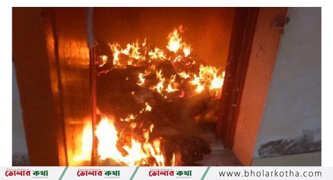 শেরপুরে জেলা কারাগারে হামলা, পালিয়ে গেছে ৫২৭ বন্দি