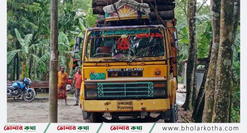 ভোলায় ট্রাক চাঁপায় মাদ্রাসা শিক্ষার্থী নিহত