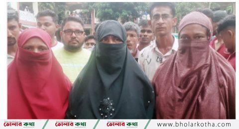 জেলেদের চাল ছিনিয়ে নেওয়ার অভিযোগ যুবলীগ নেতার বিরুদ্ধে