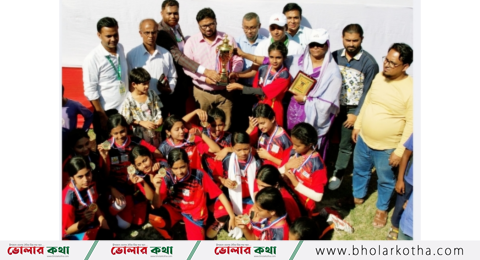 বোরহানউদ্দিনে আন্তঃস্কুল বালিকা ফুটবল টুর্নামেন্ট ও পুরস্কার বিতরণ