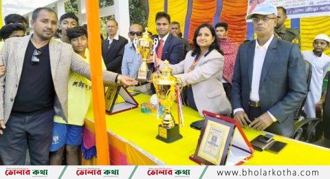 দৌলতখানে অনুর্ধ্ব-১৫ ছাত্রদের ফুটবল প্রতিযোগিতা ও পুরস্কার বিতরণ অনুষ্ঠিত