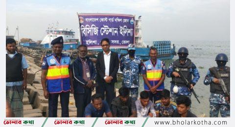 নৌ পুলিশ ও কোস্ট গার্ডের যৌথ অভিযানে অবৈধ ছয়টি স্পিডবোট জব্দ