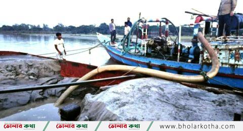 বিআইডব্লিউটিএ’র যাচাই ছাড়াই আটক ড্রেজার মালিকানা শনাক্ত !