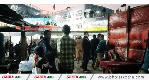 ৫ টাকার যাত্রী টোল ১০টাকা উত্তোলন, নজর নেই কর্তৃপক্ষের