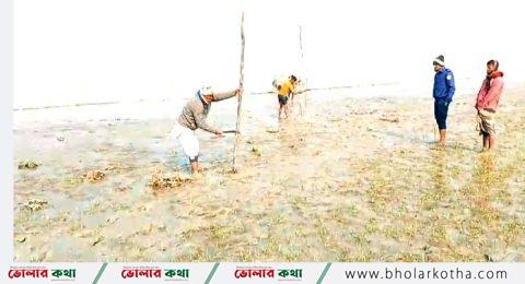 মৎস্য সম্পদ ধ্বংসকারী ৫০ লাখ টাকার চরঘেরা অবৈধ জাল উচ্ছেদ