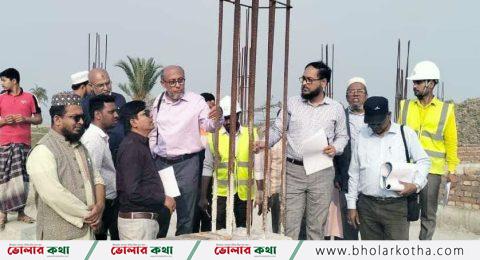 আধুনিক মৎস্য অবতরণ কেন্দ্রের নির্মাণ কাজ পরিদর্শন