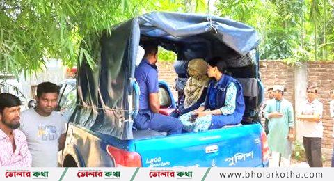 লালমোহনে গৃহবধূ আটক প্রক্সি পরীক্ষা দিতে গিয়ে