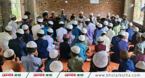 খালেদা জিয়া ও মেজর হাফিজের সুস্থতা কামনায় দোয়া